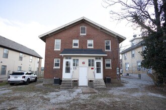 427 E Cherry St in Springfield, MO - Building Photo - Building Photo