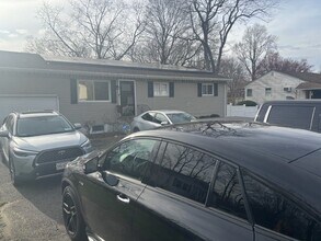 1159 Joselson Ave in Bay Shore, NY - Building Photo - Building Photo