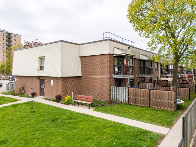 168 Grand Av S in Cambridge, ON - Building Photo - Building Photo