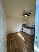 8710 Avalon Blvd, Unit 1 in Los Angeles, CA - Foto de edificio - Building Photo