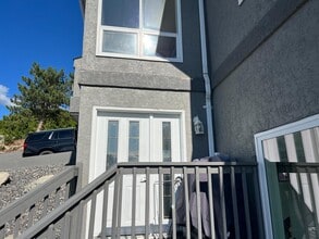 845 Toovey Rd in Kelowna, BC - Building Photo - Building Photo