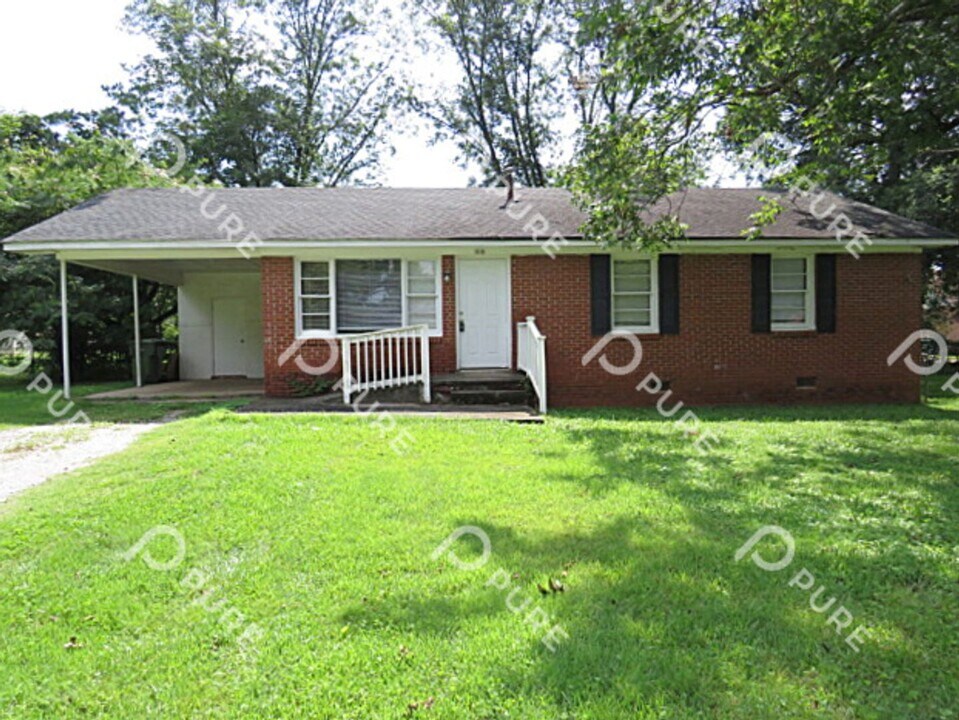 3110 Leftwich St NW in Huntsville, AL - Building Photo