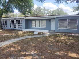 111 E Linebaugh Ave. in Tampa, FL - Building Photo