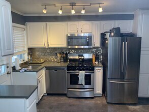 1009 W 43rd St in Baltimore, MD - Foto de edificio - Building Photo