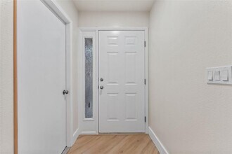 3058 Overlook Pl in Clearwater, FL - Building Photo - Building Photo