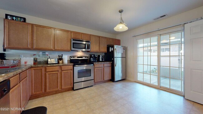 8003 Banister Loop in Jacksonville, NC - Building Photo - Building Photo