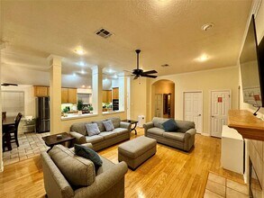 5524 Hero Dr in Austin, TX - Building Photo - Building Photo