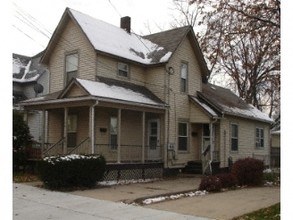 122-128 S Hosmer St in Lansing, MI - Building Photo - Building Photo