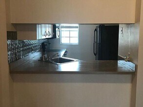 4509 S Oak Dr in Tampa, FL - Building Photo - Building Photo