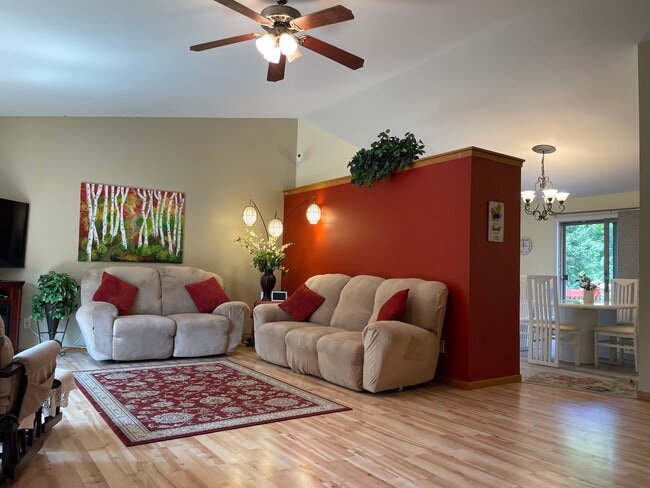 6128 Jeffers Dr in Madison, WI - Building Photo - Building Photo