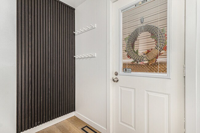 1665 Teakdale Ave in Ottawa, ON - Building Photo - Building Photo