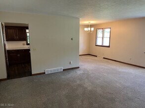 1364 Oak St NW in New Philadelphia, OH - Building Photo - Building Photo