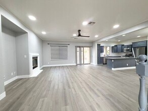 11848 Orense Dr in Las Vegas, NV - Building Photo - Building Photo