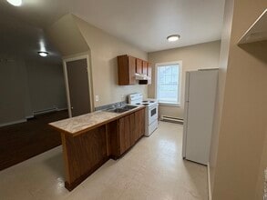 21 E William St, Unit 21 E William in Bath, NY - Foto de edificio - Building Photo