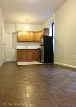 248 E 90th St in New York, NY - Building Photo - Building Photo