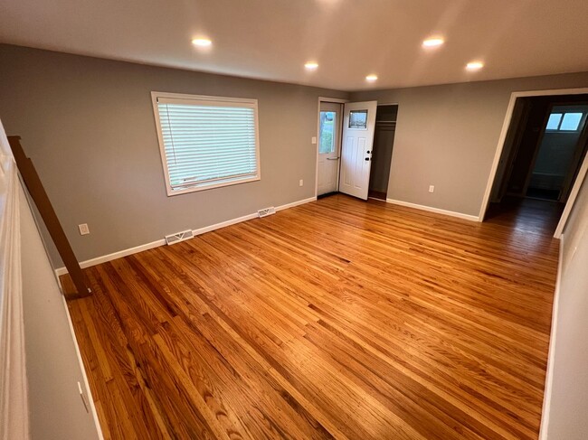 4107 E Chester Dr in Aston Township, PA - Building Photo - Building Photo