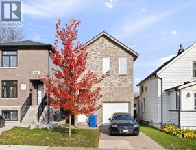 700 Bridge Ave in Windsor, ON - Building Photo - Building Photo