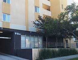 924 S Hobart Blvd in Los Angeles, CA - Building Photo - Building Photo