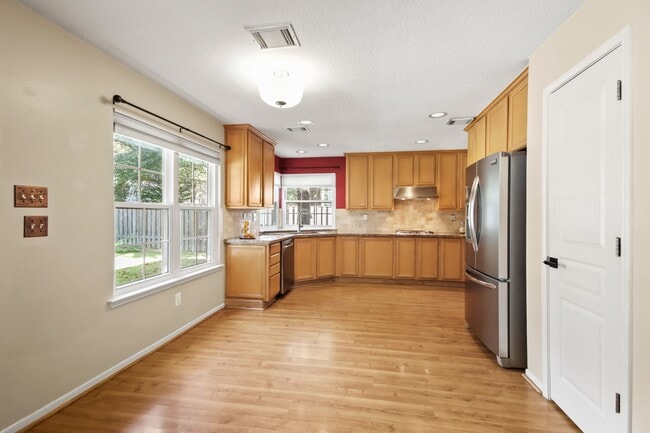 property at 35 Dovewing Pl