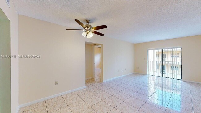 1955 NE 135th St in North Miami, FL - Building Photo - Building Photo