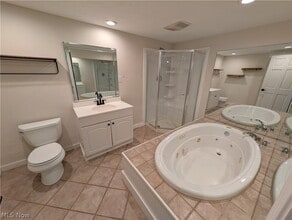 8645 Courtland Dr in Strongsville, OH - Building Photo - Building Photo