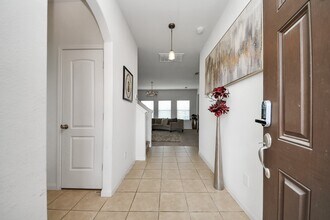 9423 Grand Spark Dr in Rosharon, TX - Building Photo - Building Photo