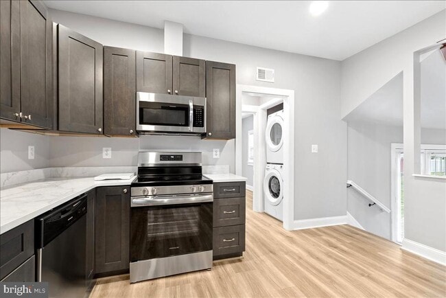 1621 Bentley Rd in Edgewater, MD - Building Photo - Building Photo