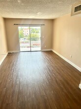 1051 SW 1st St in Miami, FL - Building Photo - Building Photo