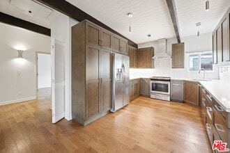 1042 Olancha Dr in Los Angeles, CA - Building Photo - Building Photo