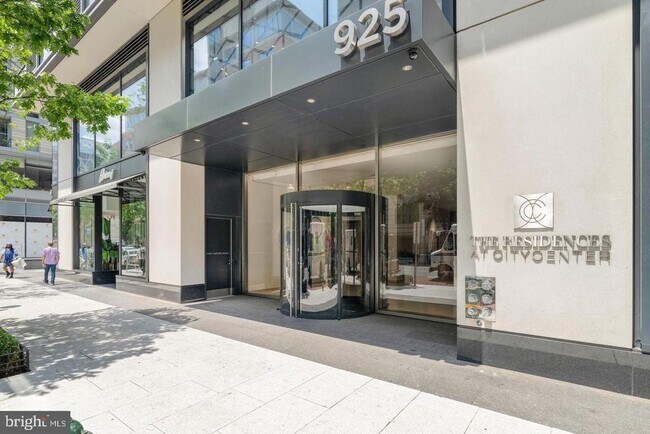 925 H St NW in Washington, DC - Foto de edificio - Building Photo
