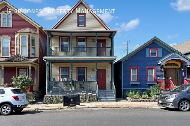 32 Elmwood Ave in Buffalo, NY - Building Photo - Building Photo