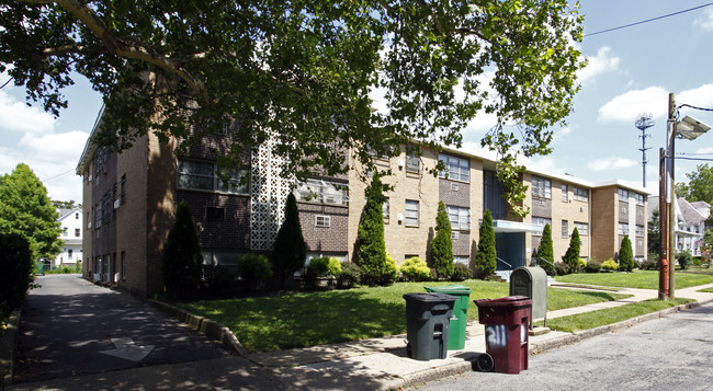 Audubon Terrace in Audubon, NJ - Building Photo - Building Photo