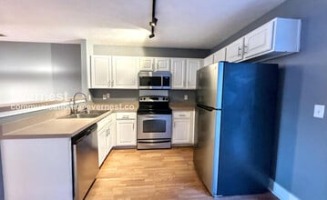 570 Flintlock Ct in Nashville, TN - Building Photo - Building Photo
