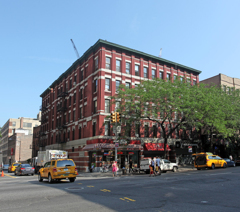 Manhattan Plaza in New York, NY - Building Photo