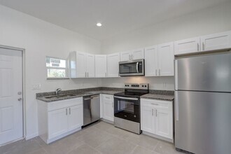 234 Narcissus Ave S in Lehigh Acres, FL - Building Photo - Building Photo