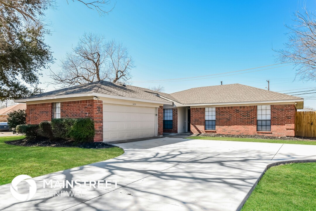 600 Orchard Ln in Forney, TX - Building Photo