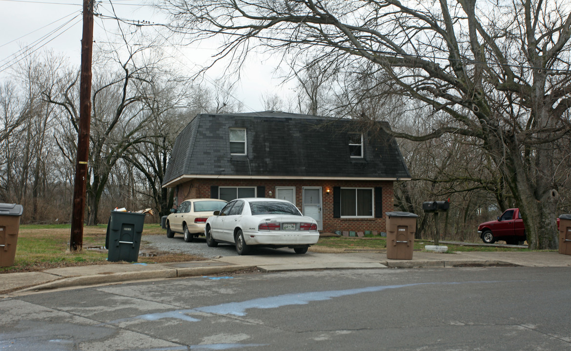 845 W Eastland Ave in Nashville, TN - Building Photo