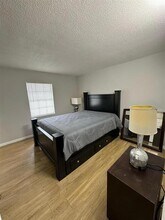 1649 W Oak Ridge Rd in Orlando, FL - Building Photo - Building Photo