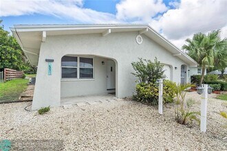 3317 NE Jeannette Dr in Jensen Beach, FL - Building Photo - Building Photo