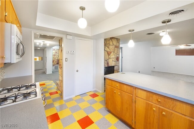 property at 1608 Houssels Ave