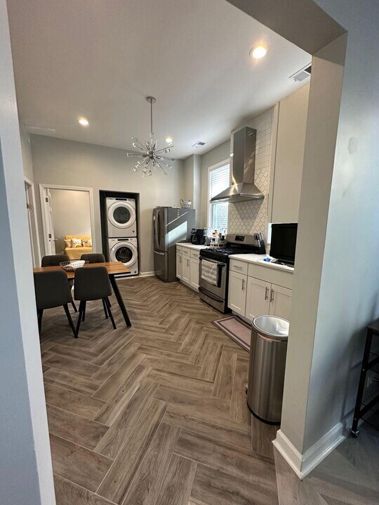 1738 W 18th St in Chicago, IL - Building Photo