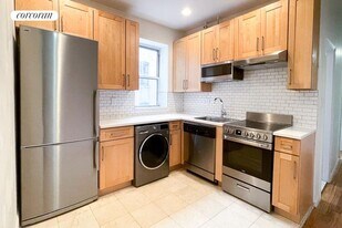 57 W 106th St in New York, NY - Building Photo