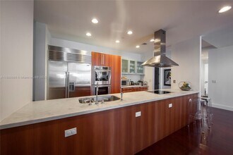 201 Aqua Ave in Miami Beach, FL - Building Photo - Building Photo