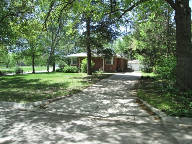 2838-2842 D St in Lincoln, NE - Building Photo - Building Photo