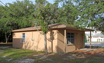 76 4th Ave in Shalimar, FL - Foto de edificio - Building Photo