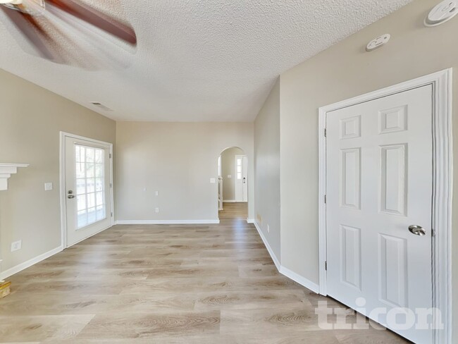 313 Westchester Way in Canton, GA - Building Photo - Building Photo