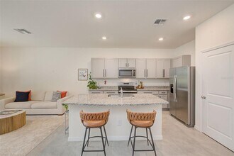 11130 Crescent Deer Dr in Land O Lakes, FL - Building Photo - Building Photo