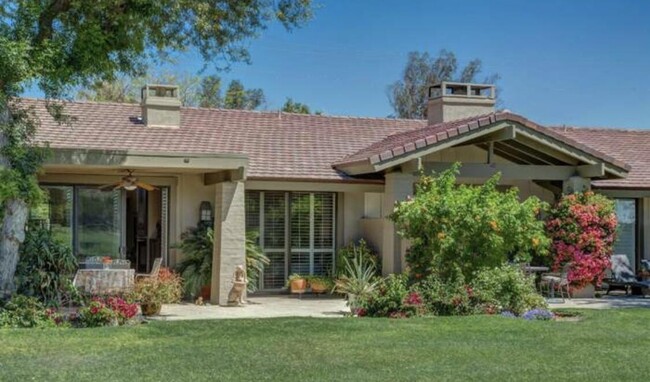 313 Bouquet Canyon Dr in Palm Desert, CA - Foto de edificio - Building Photo