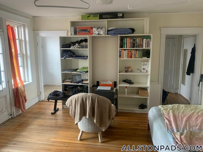 28 Quint Ave in Boston, MA - Building Photo - Building Photo