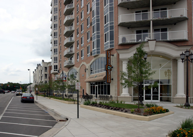 City Bella in Richfield, MN - Foto de edificio - Building Photo